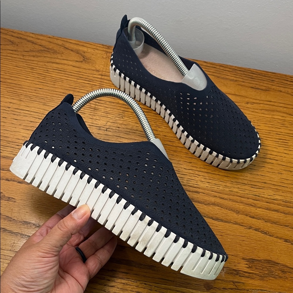 Ilse Jacobsen Midnight Dark Blue Perforated Slip-On Leather Sneakers Size 36